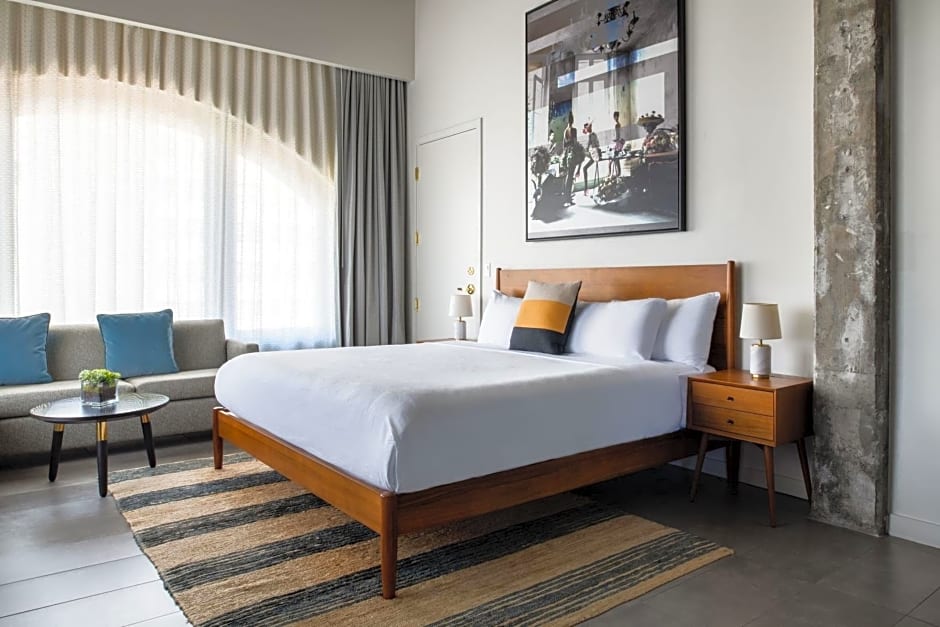 Hi-Lo Hotel, Autograph Collection by Marriott
