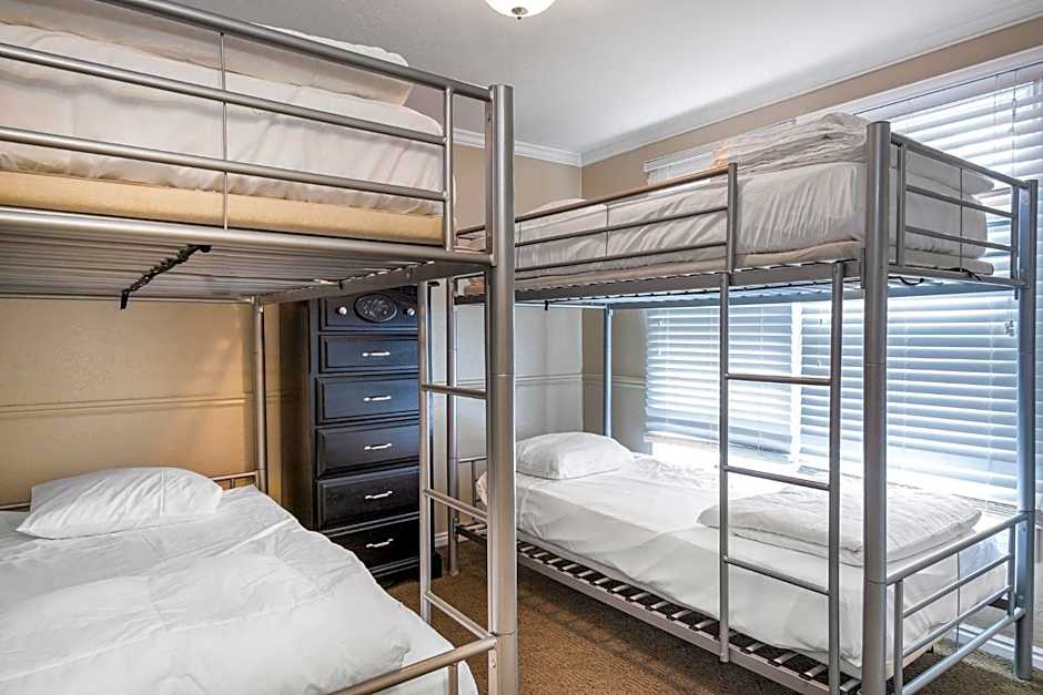 Sweetwater Lift Lodge
