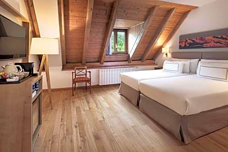 Melia Connecting Room