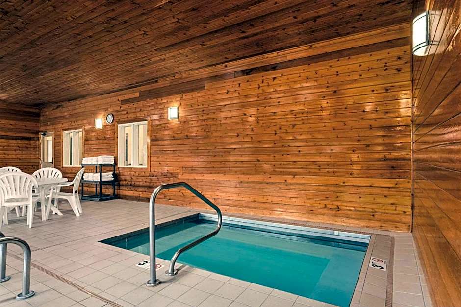 Country Inn & Suites by Radisson, Dakota Dunes, SD