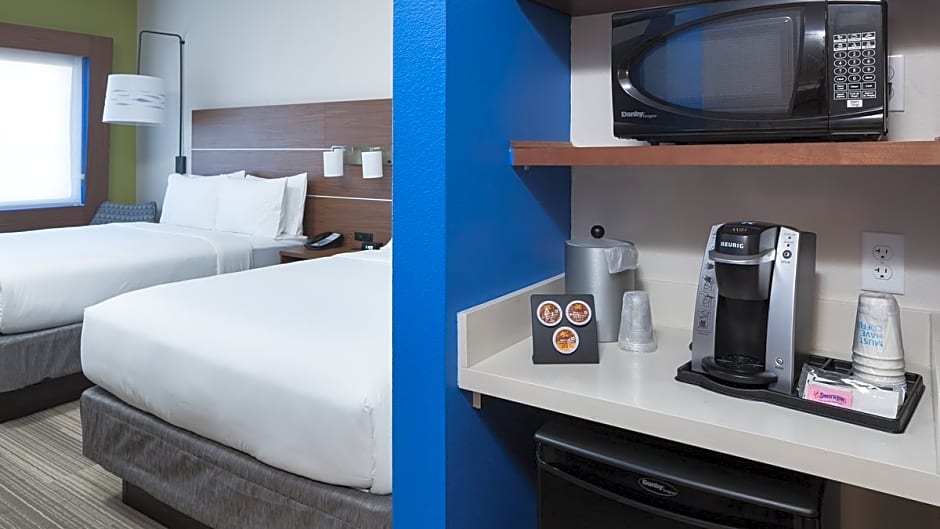 Holiday Inn Express & Suites Orlando at Seaworld, an IHG Hotel