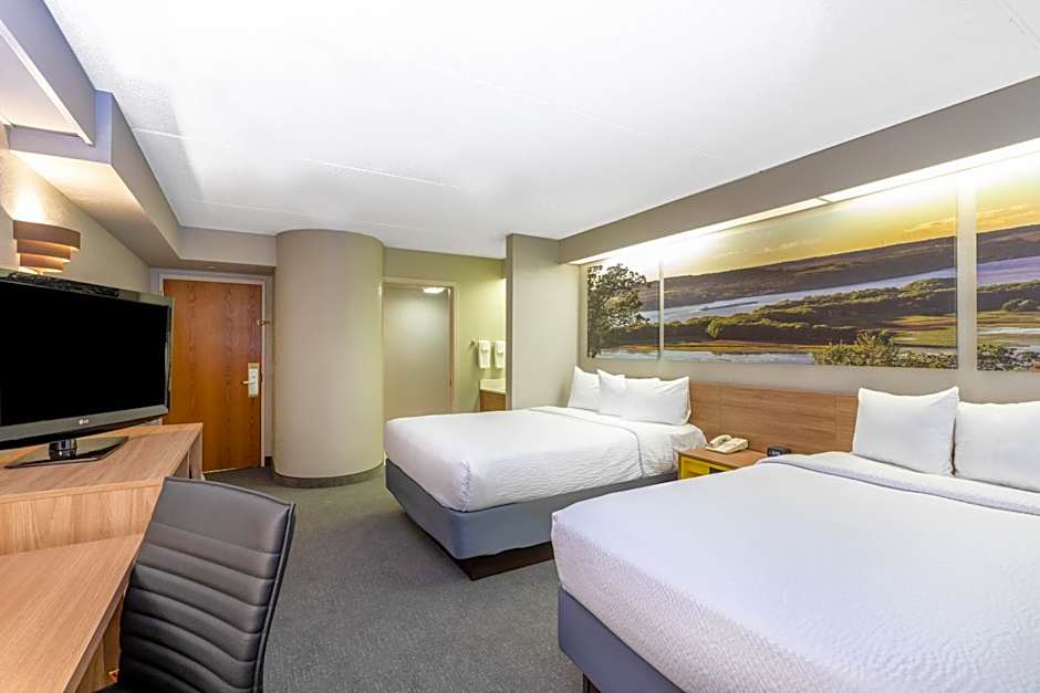 Days Inn by Wyndham Eagan Minnesota Near Mall of America