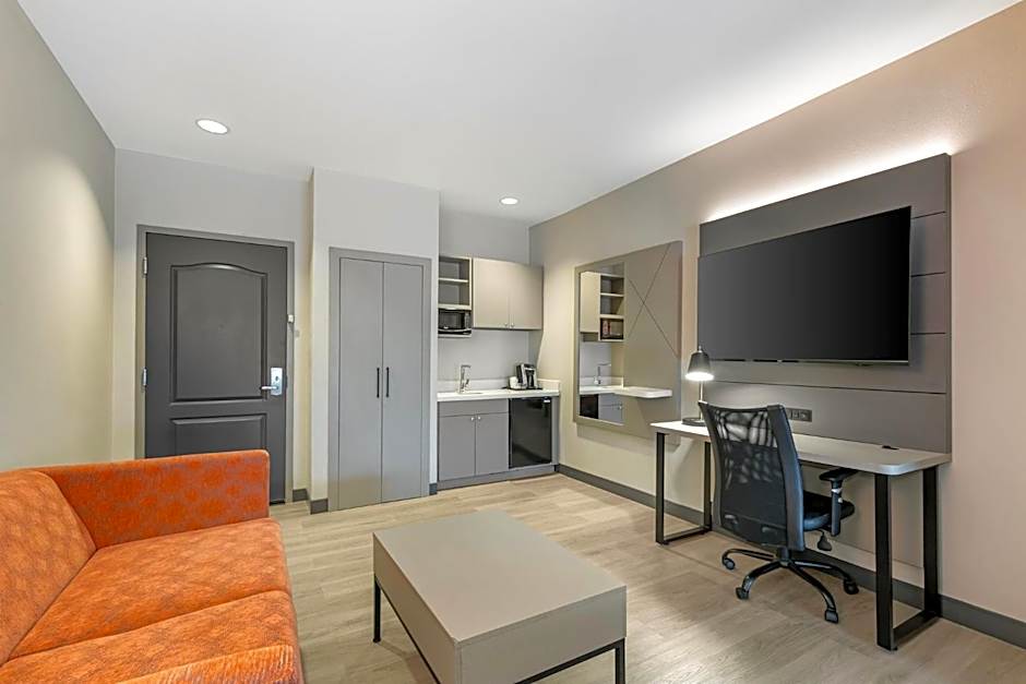 Holiday Inn Express Hotel & Suites Clemson - University Area By IHG