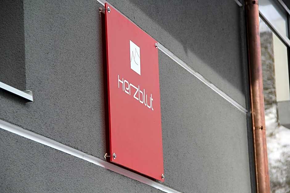 Hotel Herzblut - Joker card included in summer