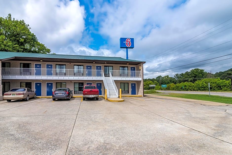 Motel 6 Attalla, AL