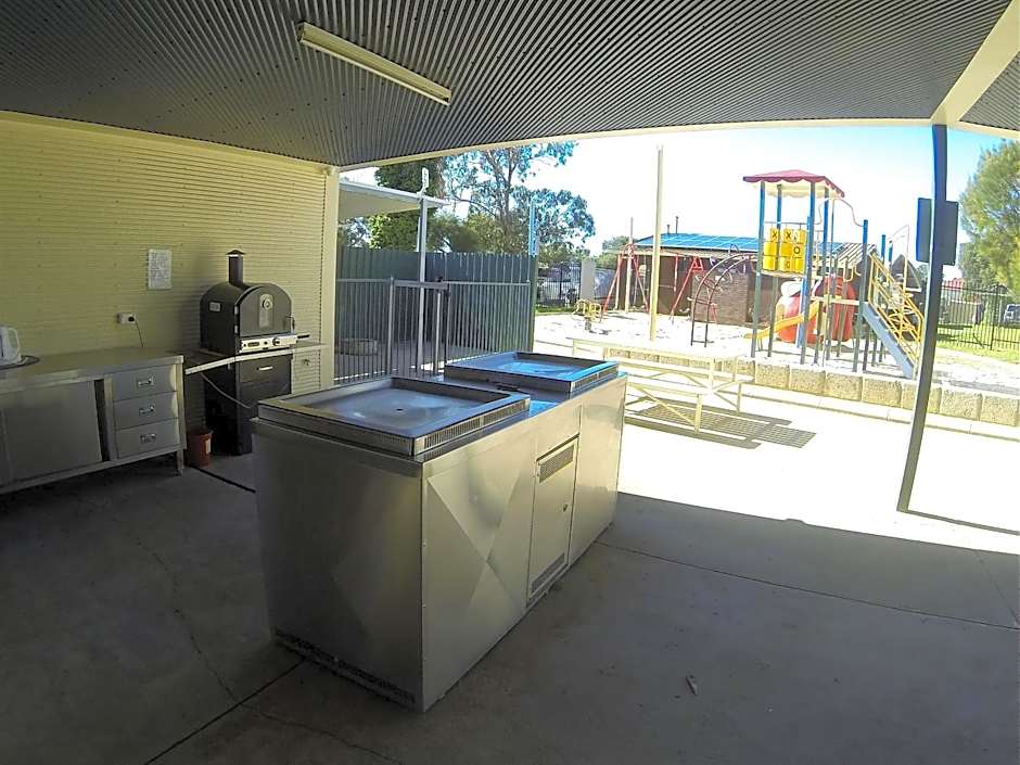 Twin Waters Caravan Park