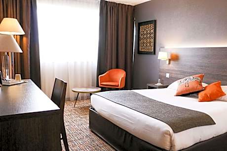 Comfort Queen Room