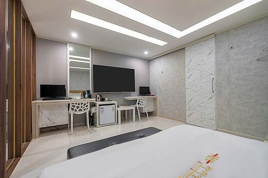 Richi Hotel
