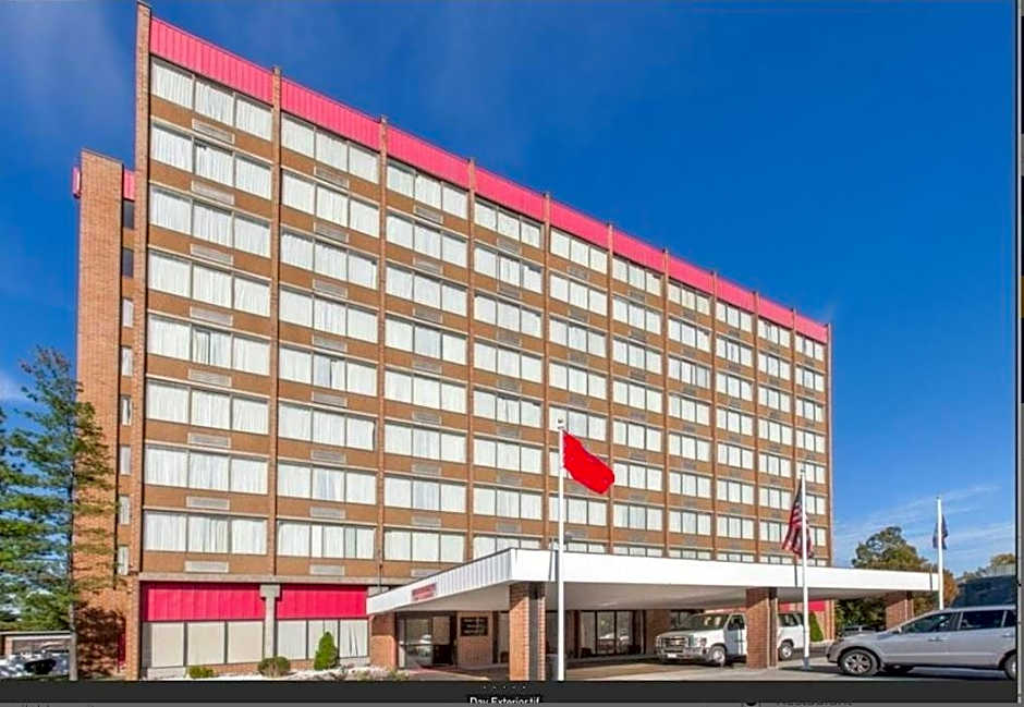 Albany Plaza Hotel