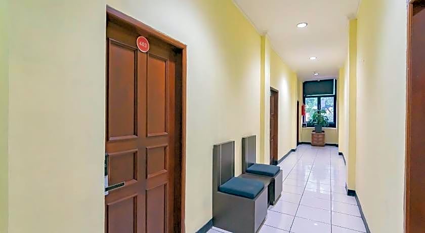 Sans Hotel Cihampelas Bandung