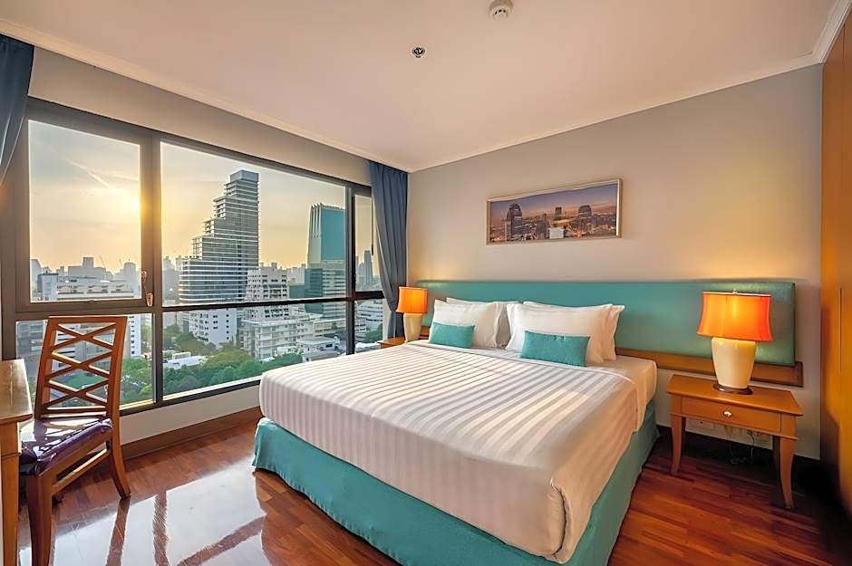 Bandara Suites Silom