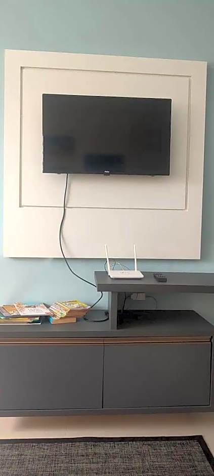 Casa com piscina duas quadras da praia