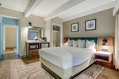 Beachfront Manor Hotel