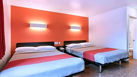 Queen Room with Two Queen Beds - Non-Smoking