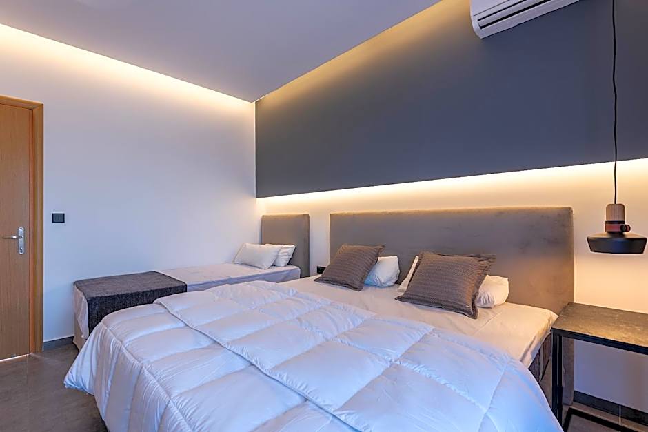 Cirillo Family Hotel-Christinas Studios