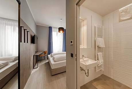 Smart Stay Hotel Station