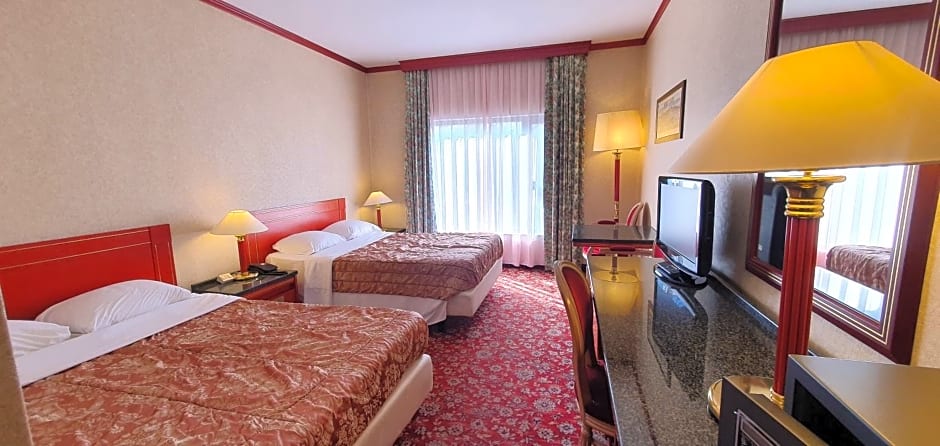 Russott Hotel