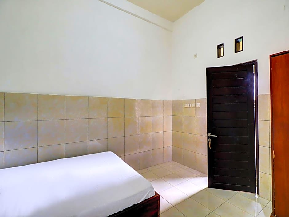 OYO Life 92841 Kos 88