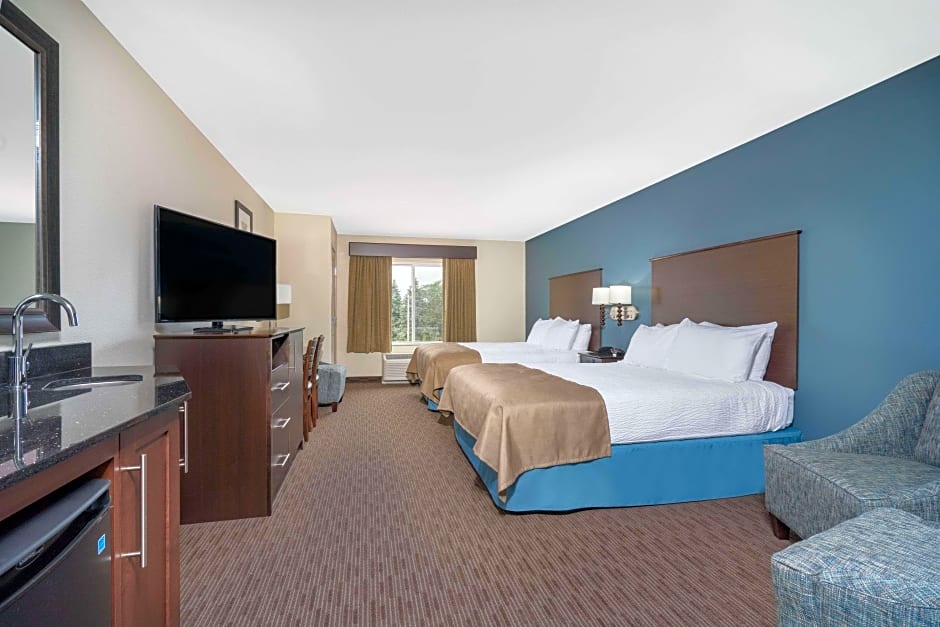Photo 1 of 2 of Superior 2 Queen Beds