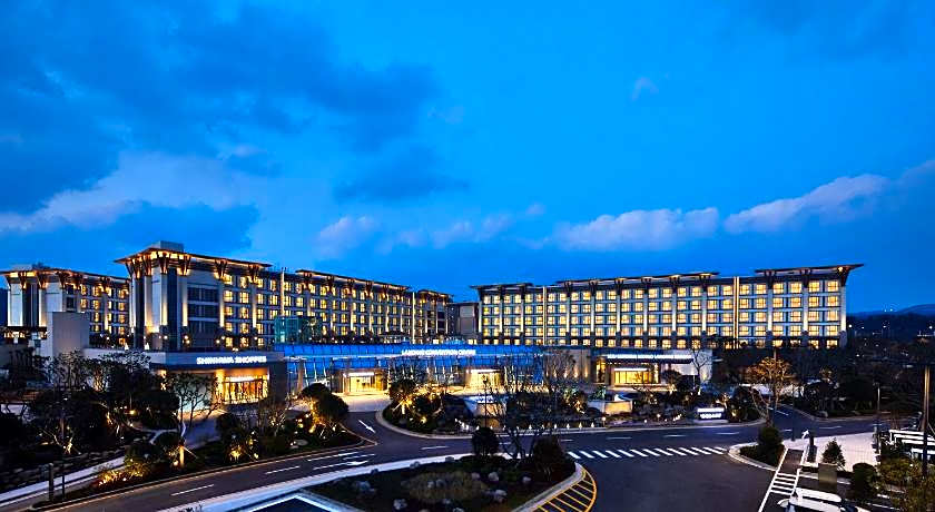 Jeju Shinhwa World Landing Resort
