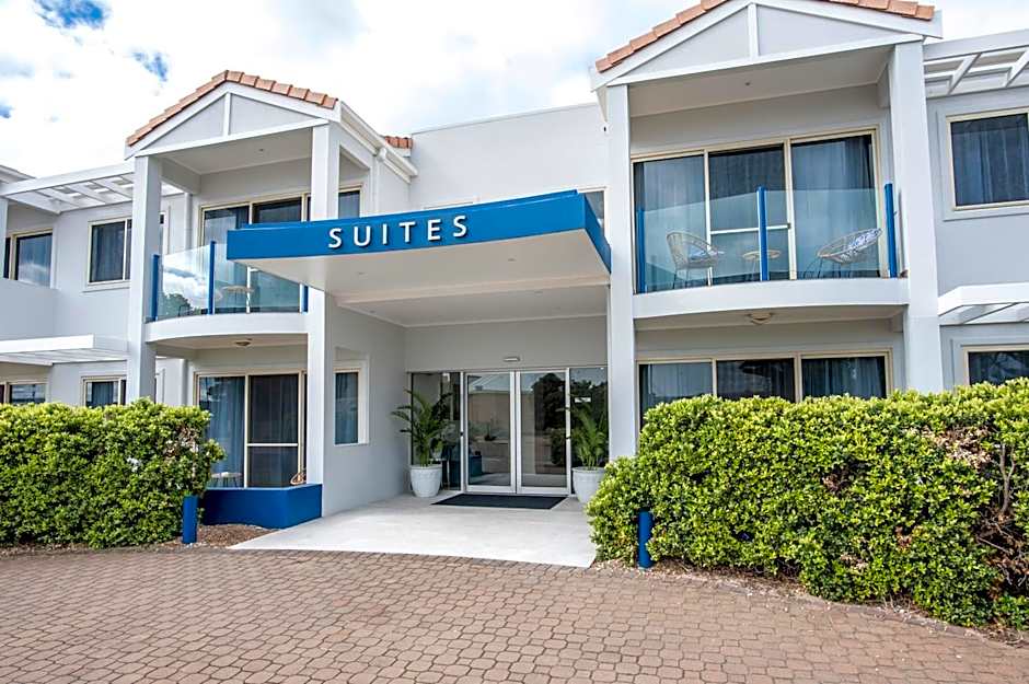 Marina Hotel and Apartments