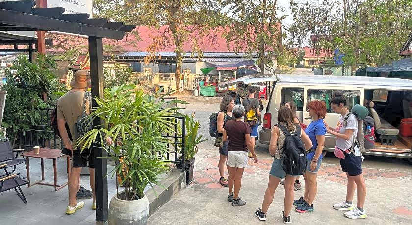 Neakru Guesthouse and Restaurant