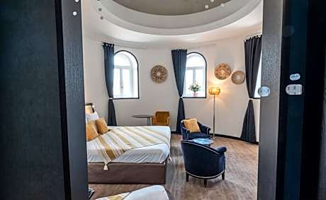 Superior King Suite