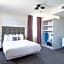The Kelly Birmingham, Tapestry Collection By Hilton