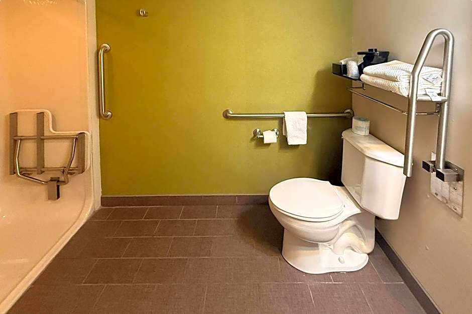 Sleep Inn & Suites Niantic North