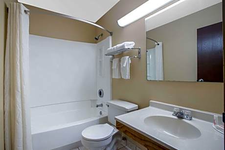 Queen Studio Suite with Two Queen Beds - Smoking
