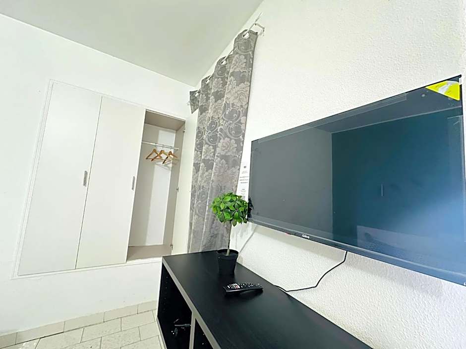 Central Atlantic Beach Guesthouse