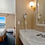 Clearwater Lakeshore Motel