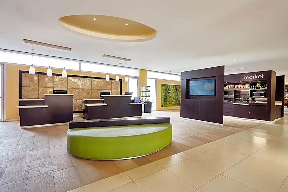 Courtyard by Marriott Leon at The Poliforum
