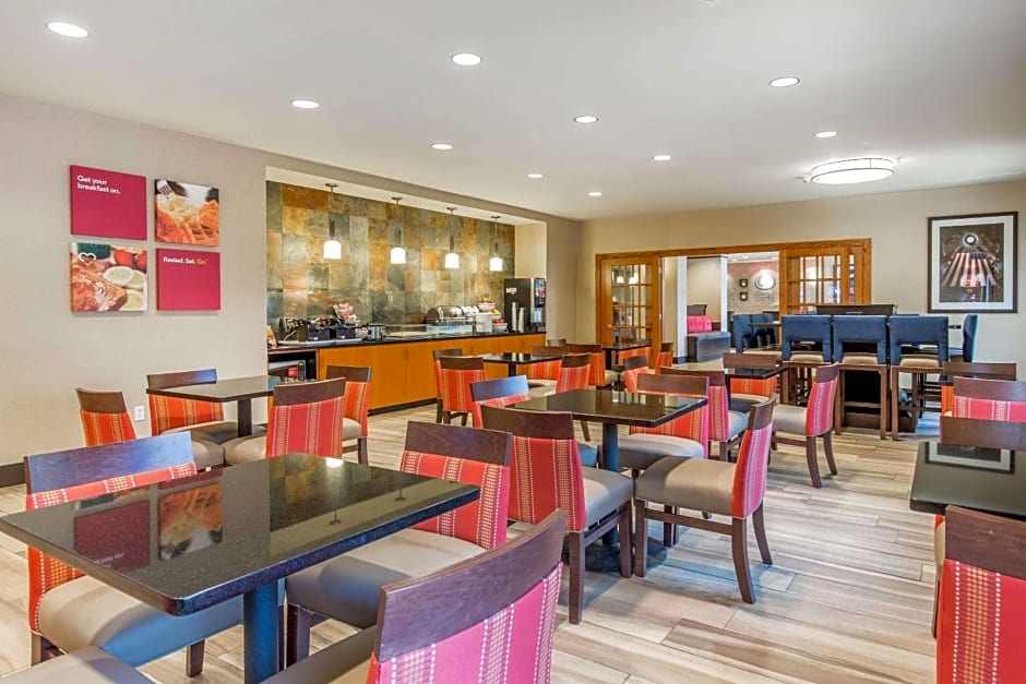Comfort Suites Fairview Heights