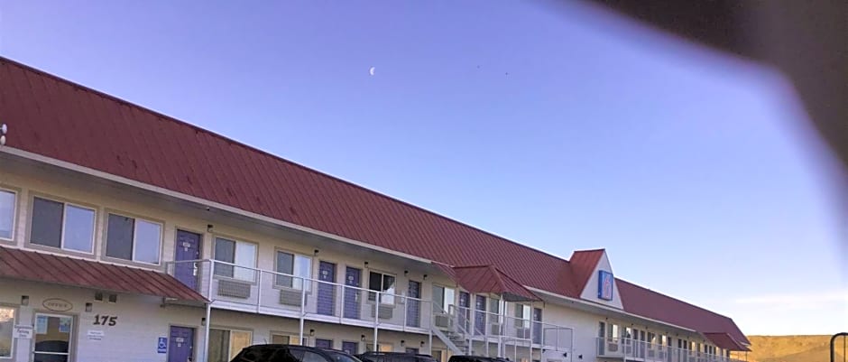 Motel 6-Baker City, OR