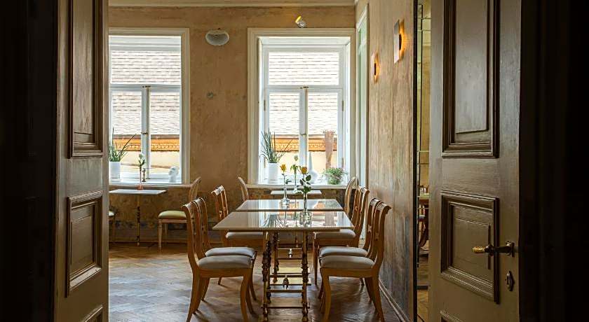 Unfound Door - Design Hotel