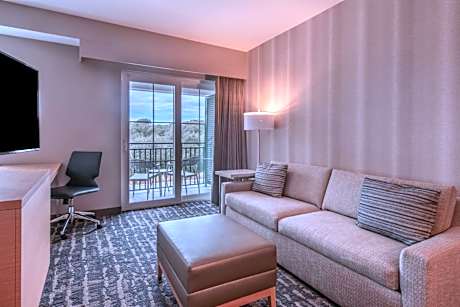 Studio, Island View, One King Bed and Sofa Bed