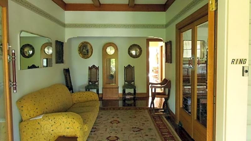 Melville House Bed and Breakfast