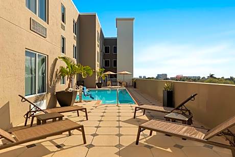 Holiday Inn Express Fort Lauderdale Airport South By IHG