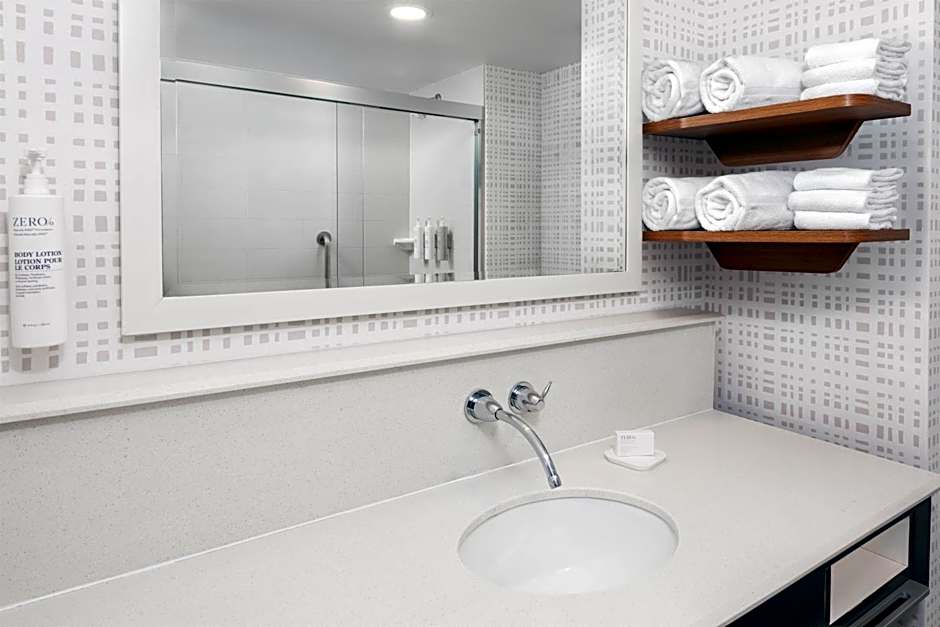Hampton Inn & Suites Springfield Downtown