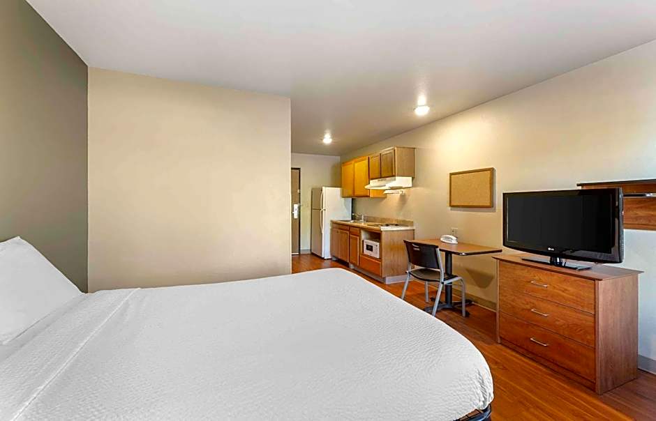 Extended Stay America Select Suites - Akron - South