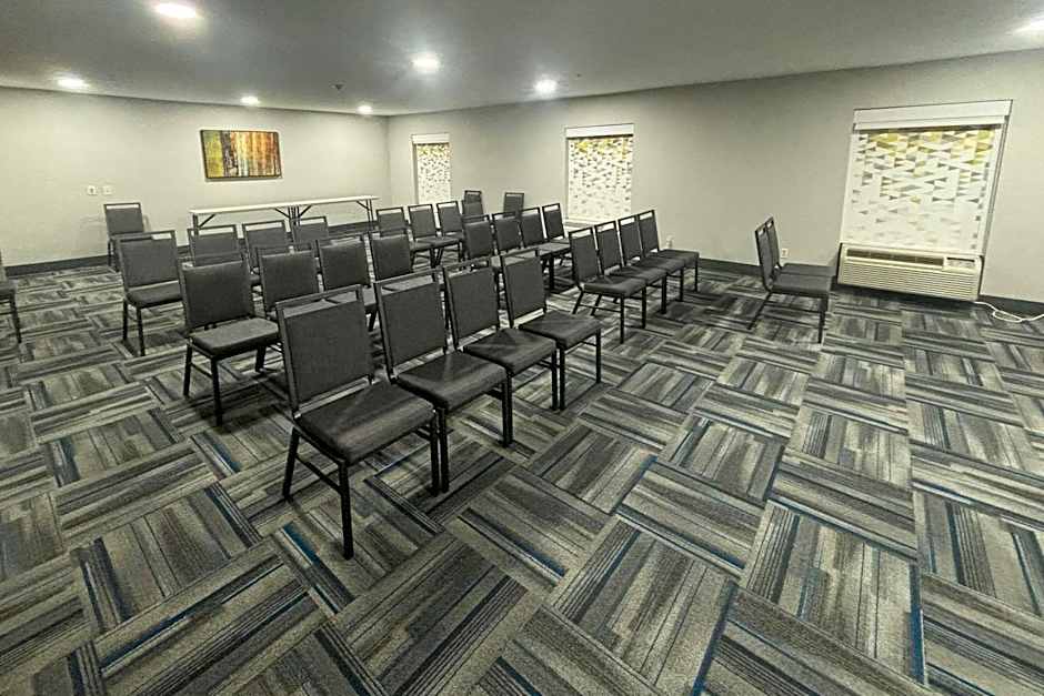 Quality Inn & Suites at Airport Blvd I-65
