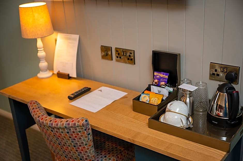 Berkshire Arms by Chef & Brewer Collection