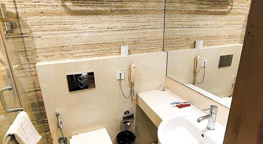 Ramee Guestline Khar Hotel