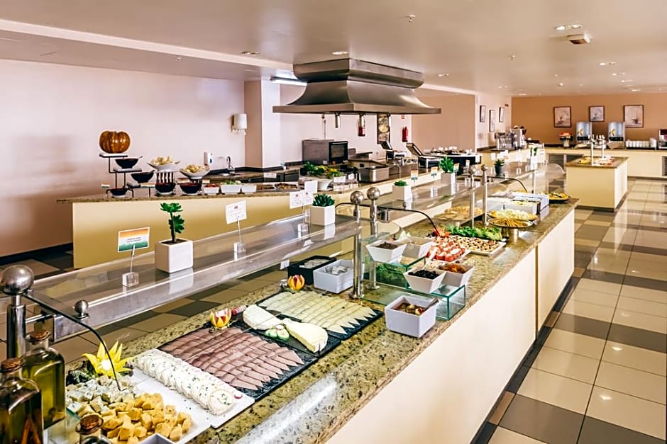 Grand Muthu Golf Plaza Hotel & Spa