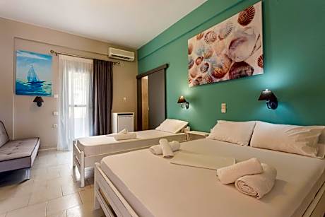 Triple Room with Terrace