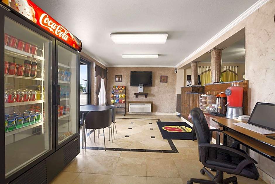 Super 8 by Wyndham Childress