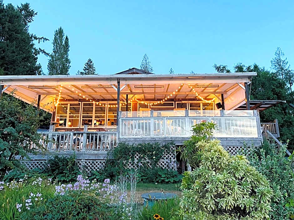 Gracies Grotto Cabin