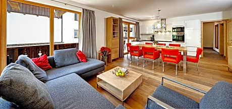 Superior Three-Bedroom Apartment