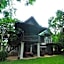 Baan Suan Amphawa